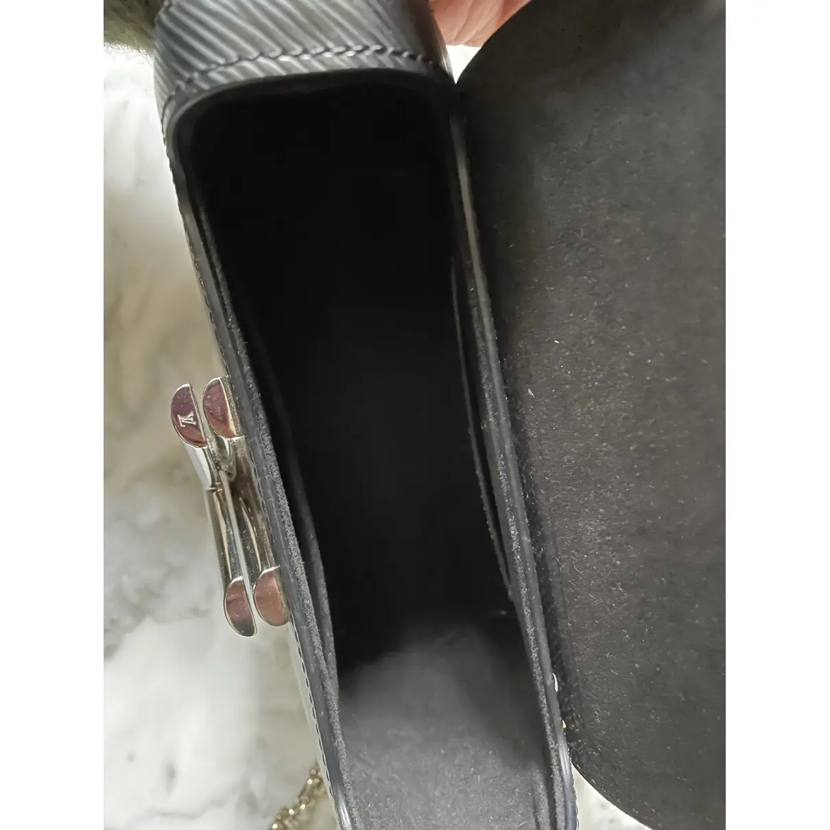 Twist Belt Wallet On Chain leather crossbody bag Louis Vuitton