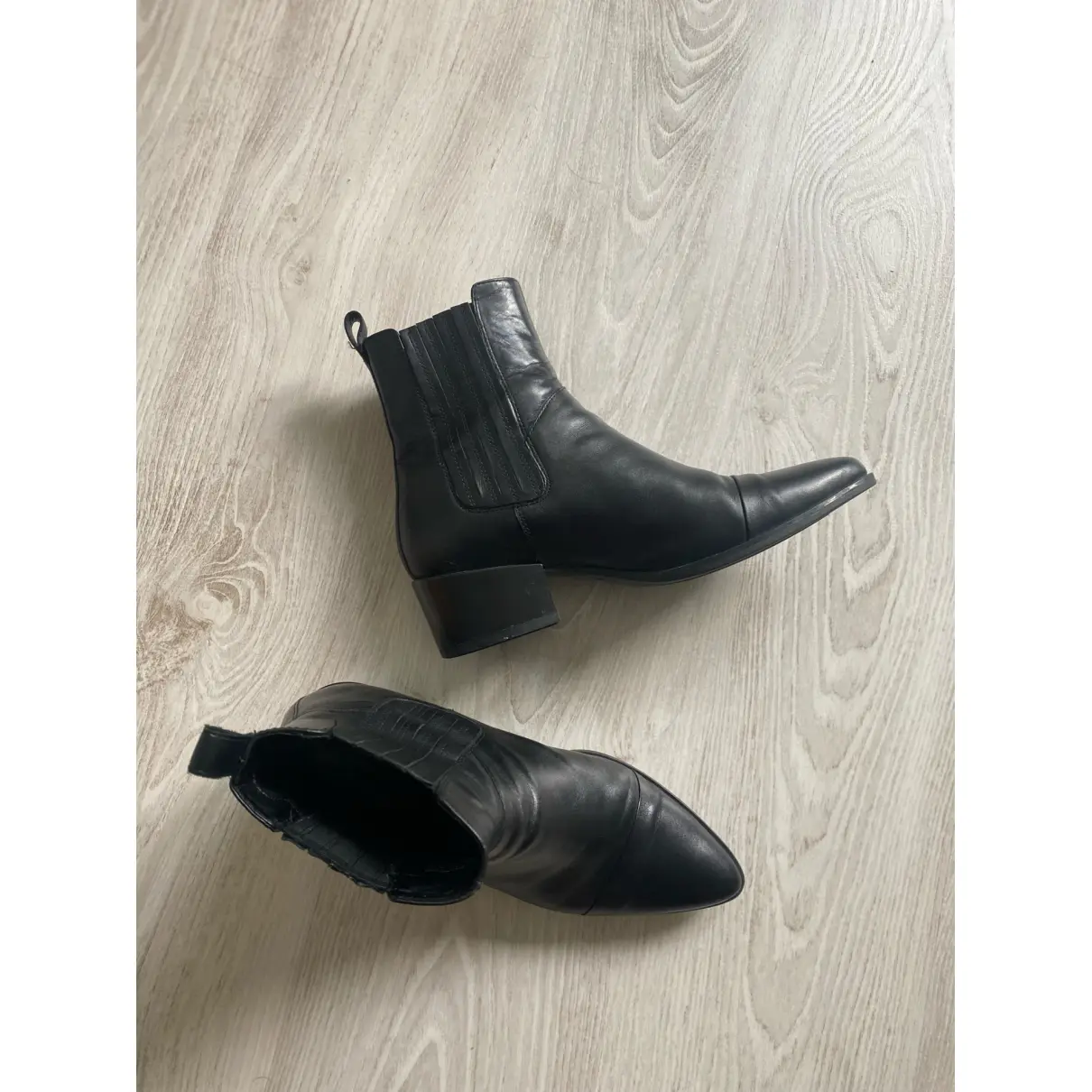 Buy Vagabond Leather ankle boots online