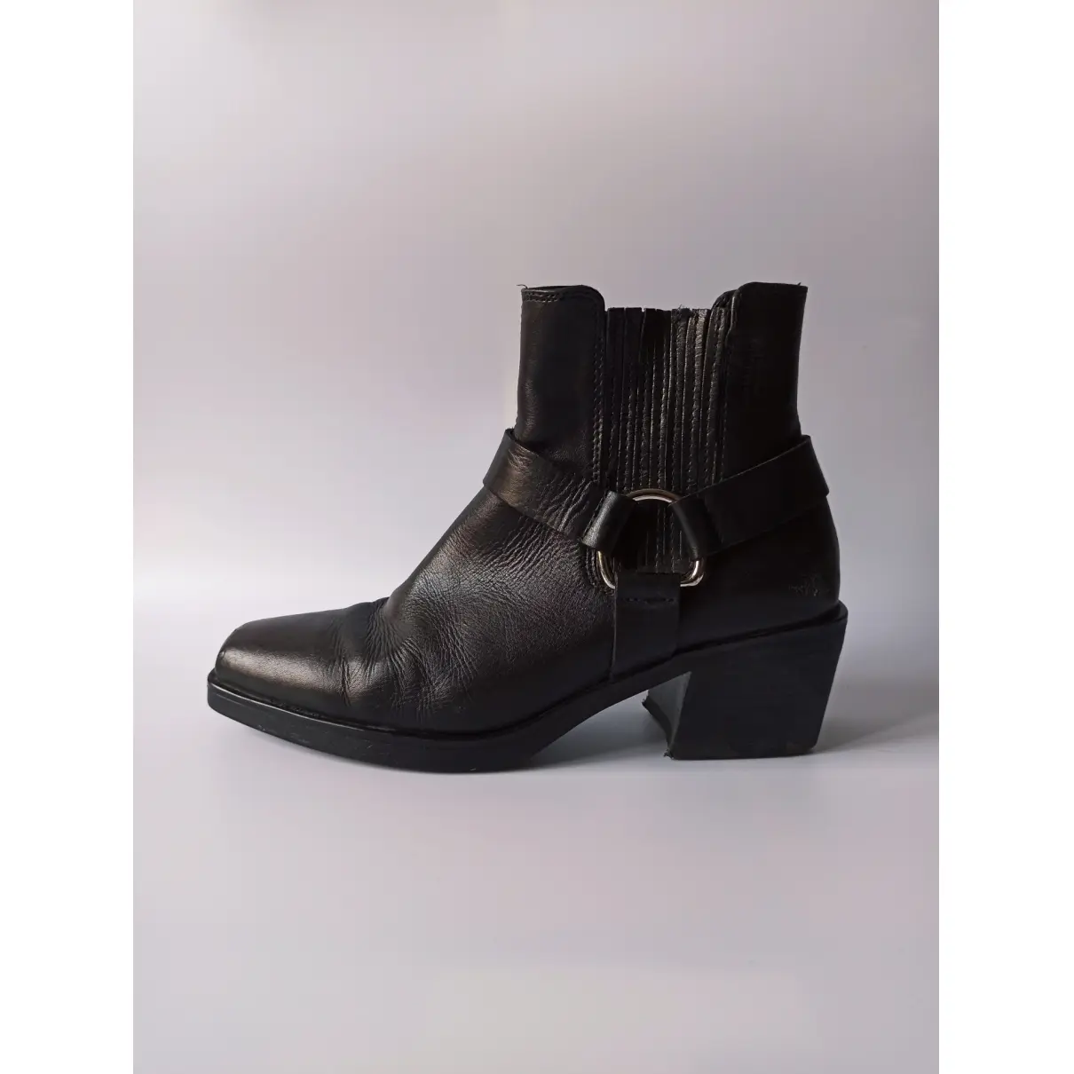 Leather buckled boots Vagabond