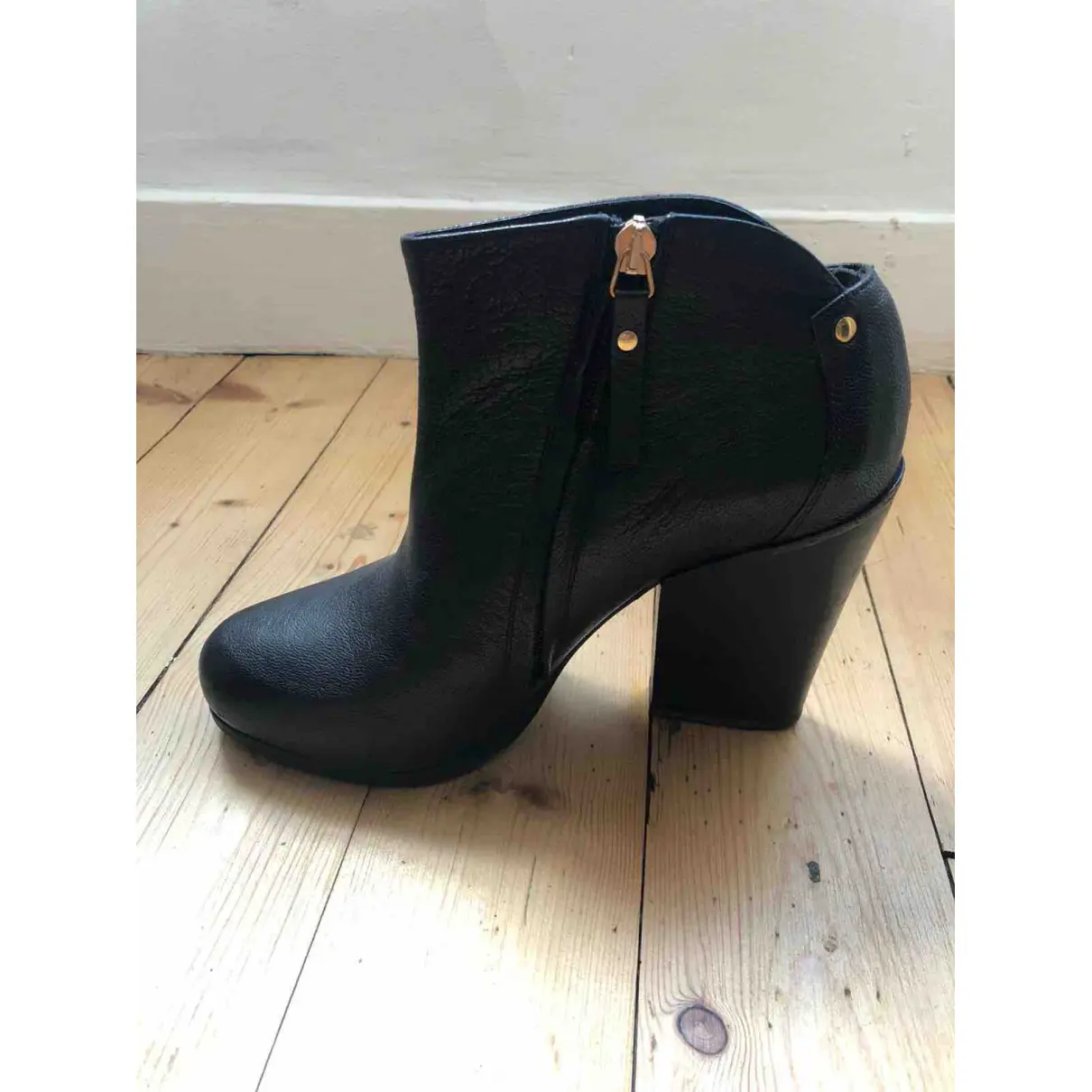 Leather ankle boots Vanessa Bruno