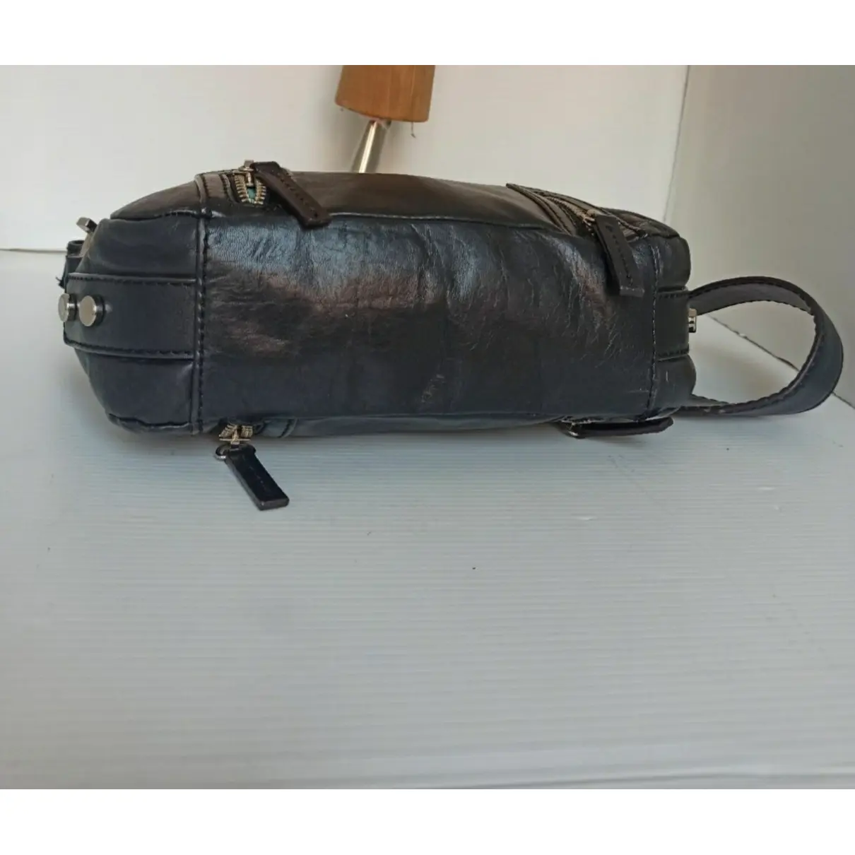 Leather handbag Versus - Vintage