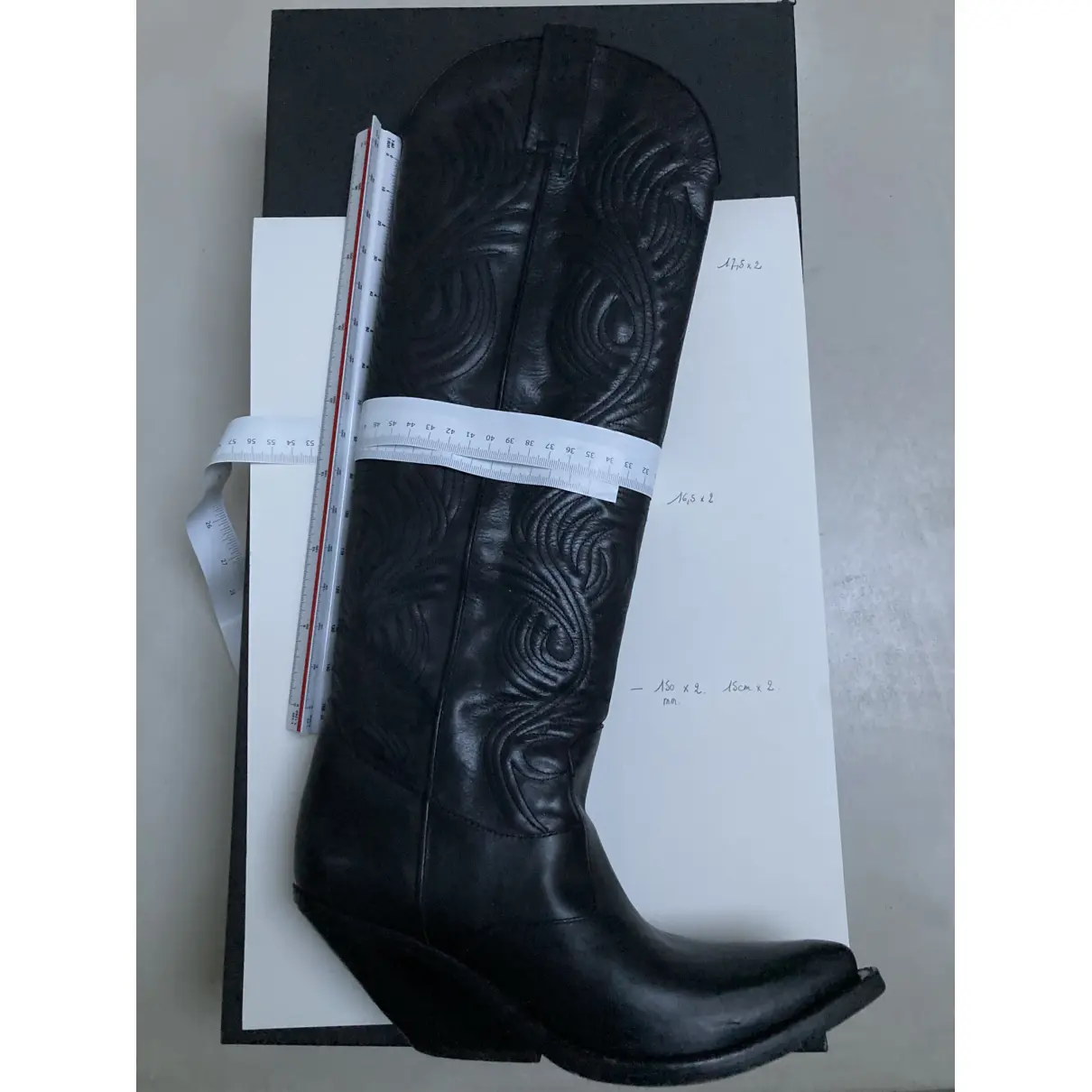 Leather cowboy boots Vetements
