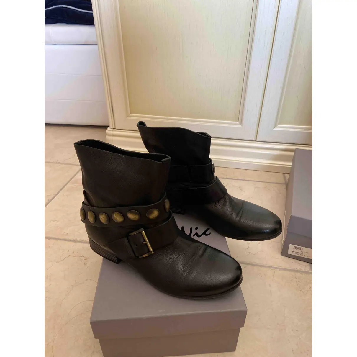 Buy Vic Matié Leather ankle boots online
