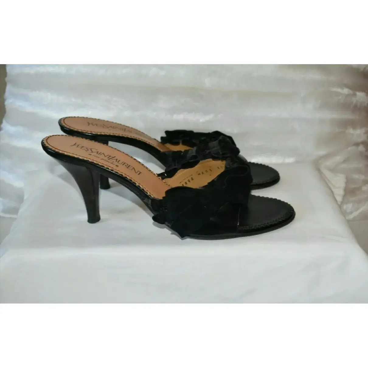 Yves Saint Laurent Leather mules for sale