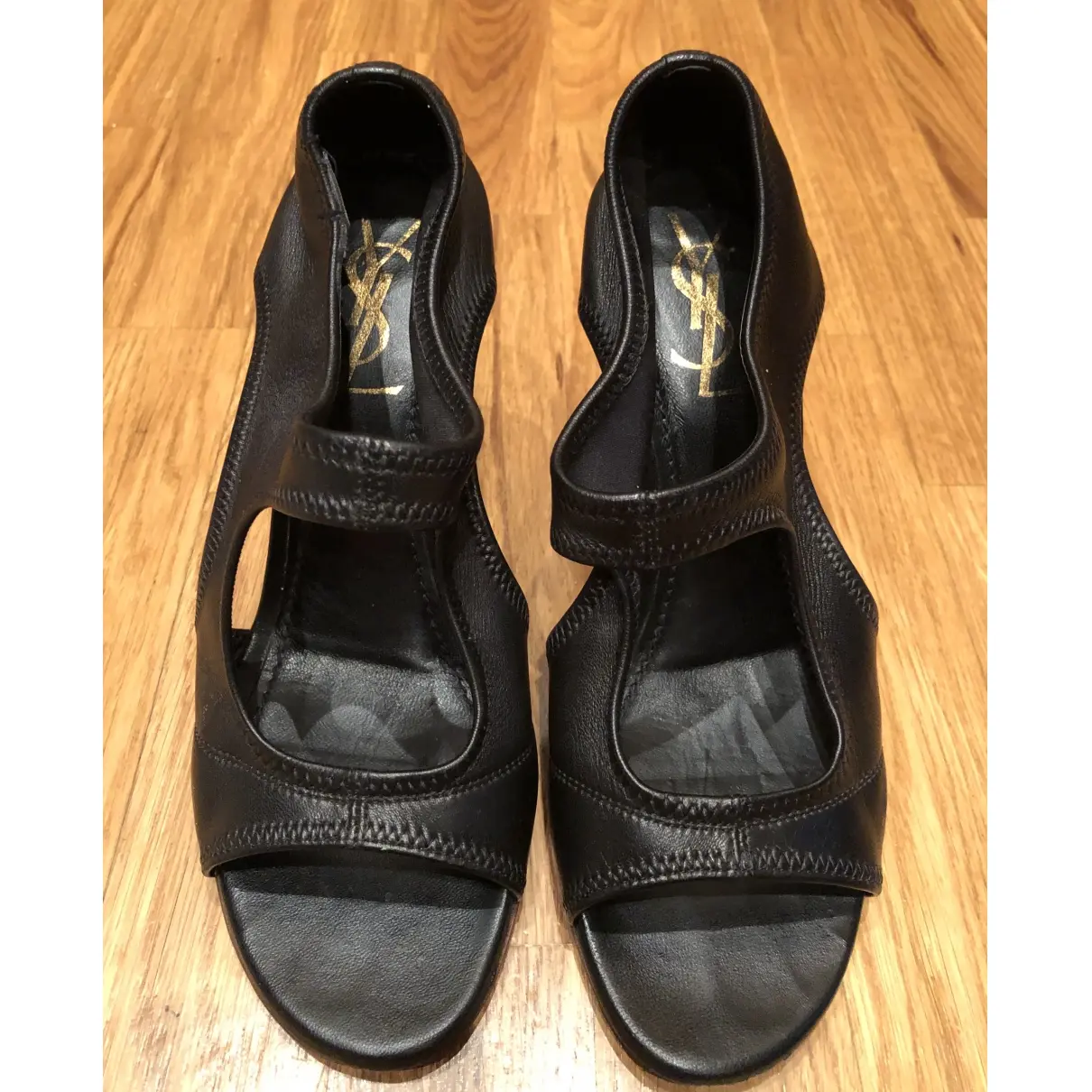 Yves Saint Laurent Leather sandals for sale