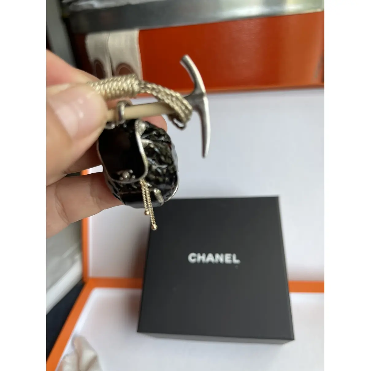 Buy Chanel Pin & brooche online