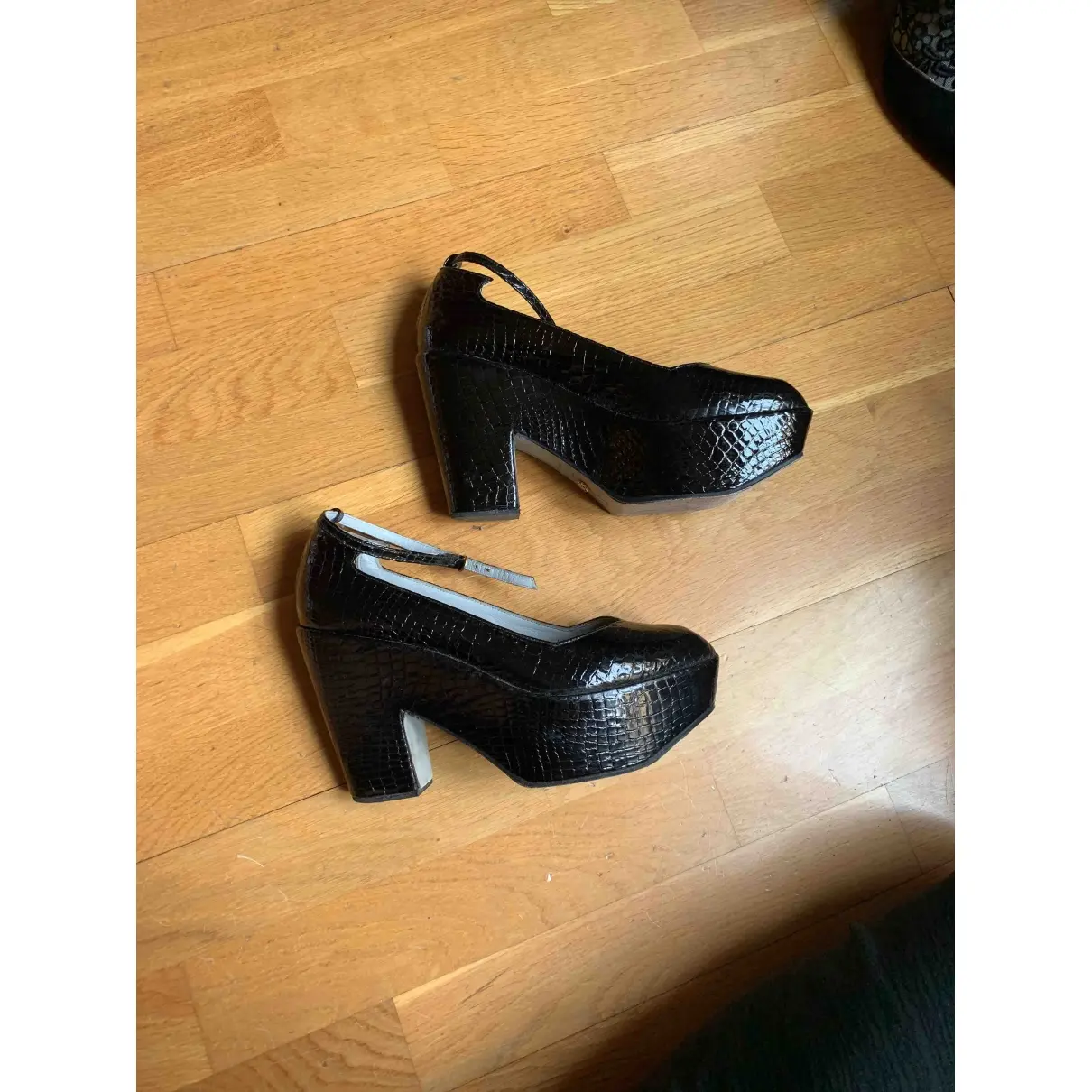 Buy Amélie Pichard Patent leather heels online