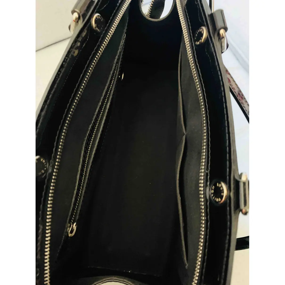 Bréa patent leather handbag Louis Vuitton