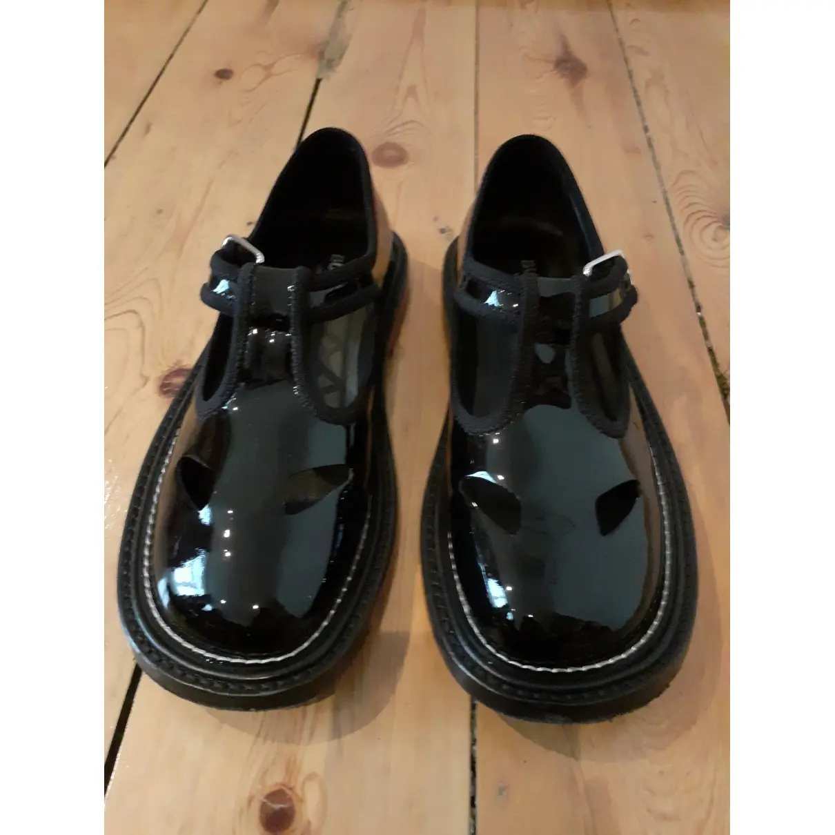 Buy Burberry Patent leather ballet flats online