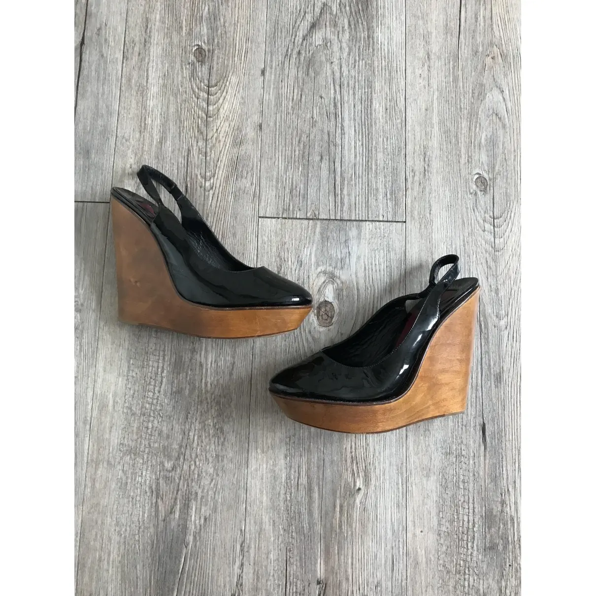 Buy Chloé Patent leather heels online