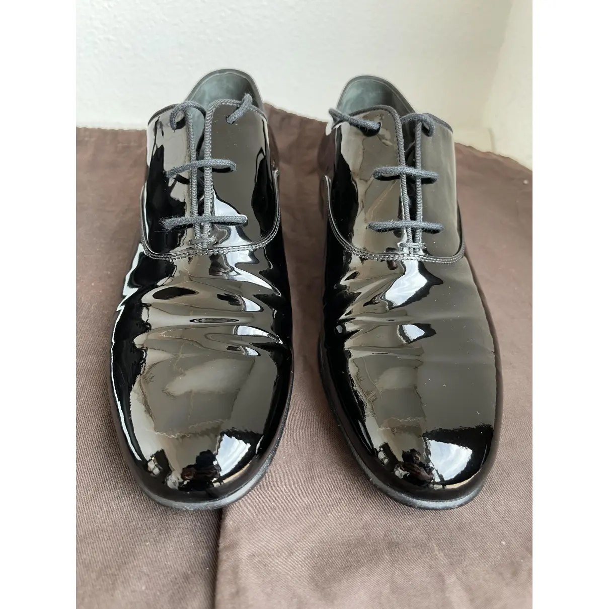 Patent leather lace ups Gucci