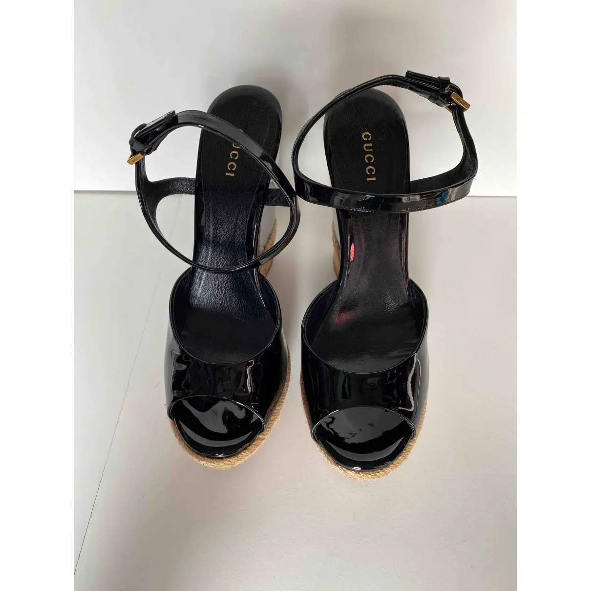 Patent leather sandals Gucci