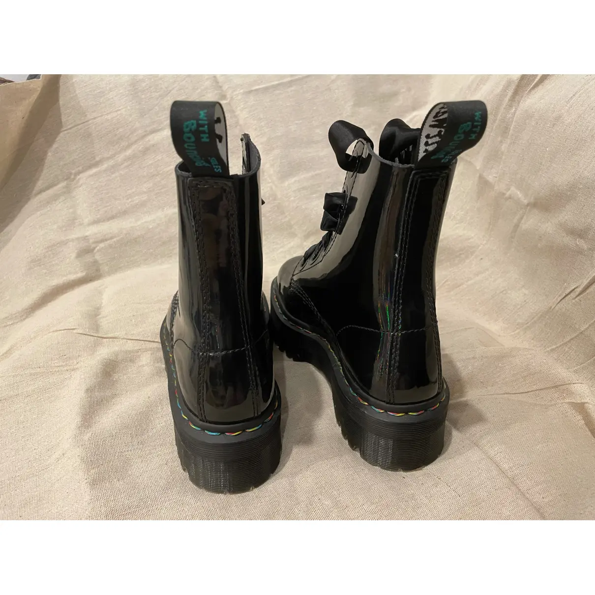 Jadon patent leather ankle boots Dr. Martens
