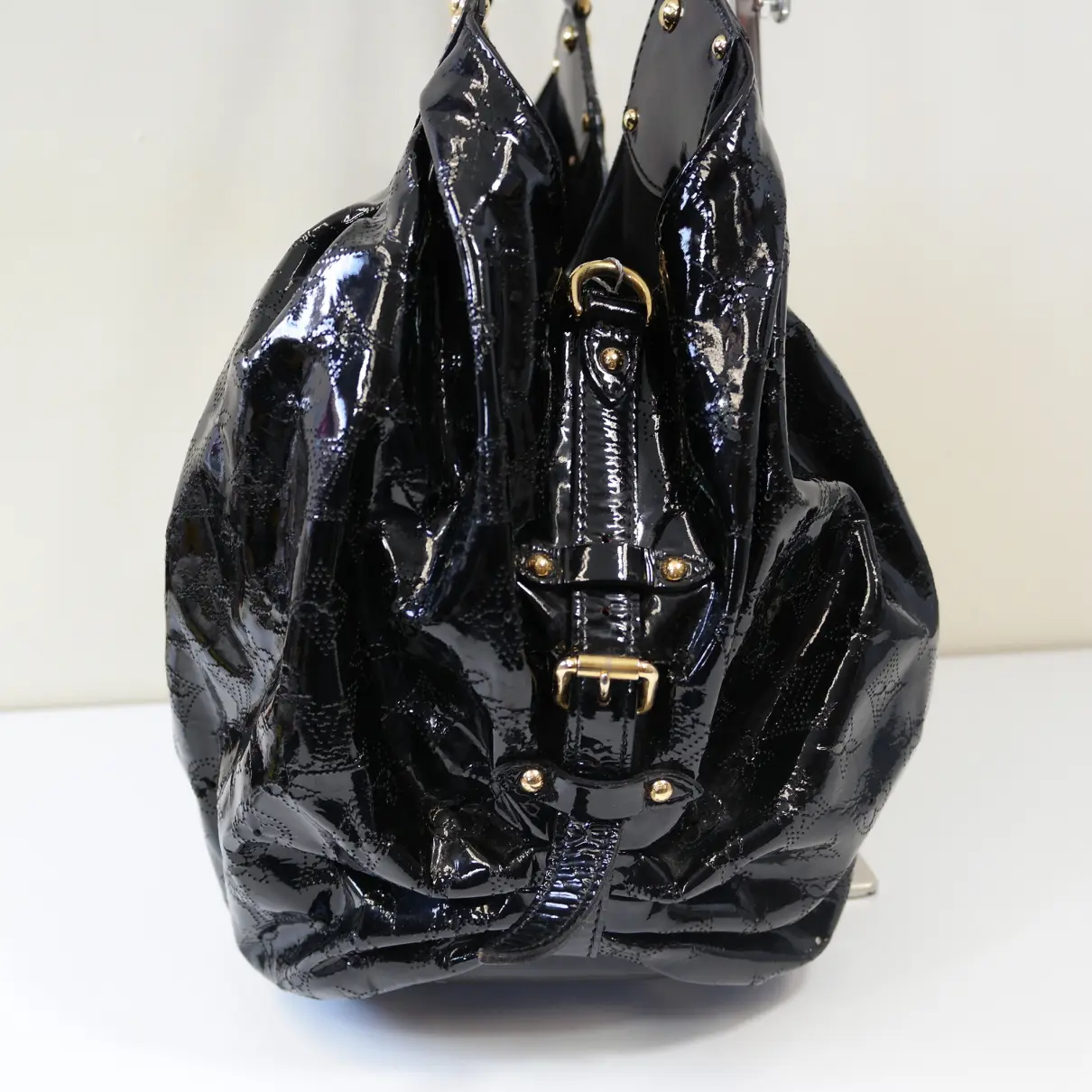 Mahina patent leather handbag Louis Vuitton