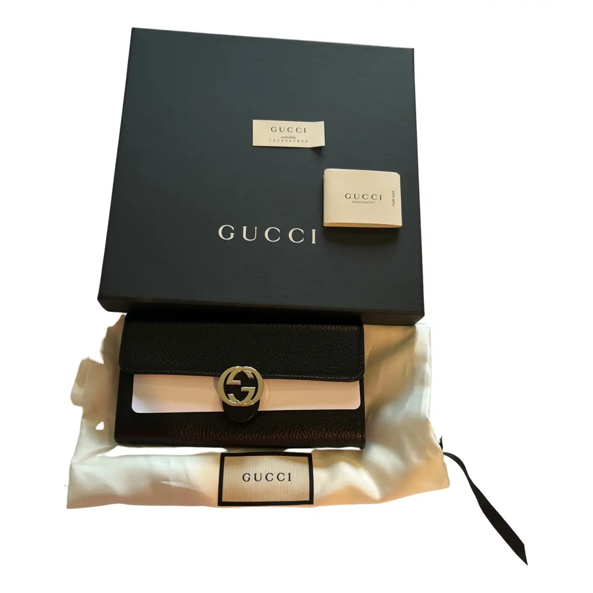 Buy Gucci Marmont patent leather clutch bag online