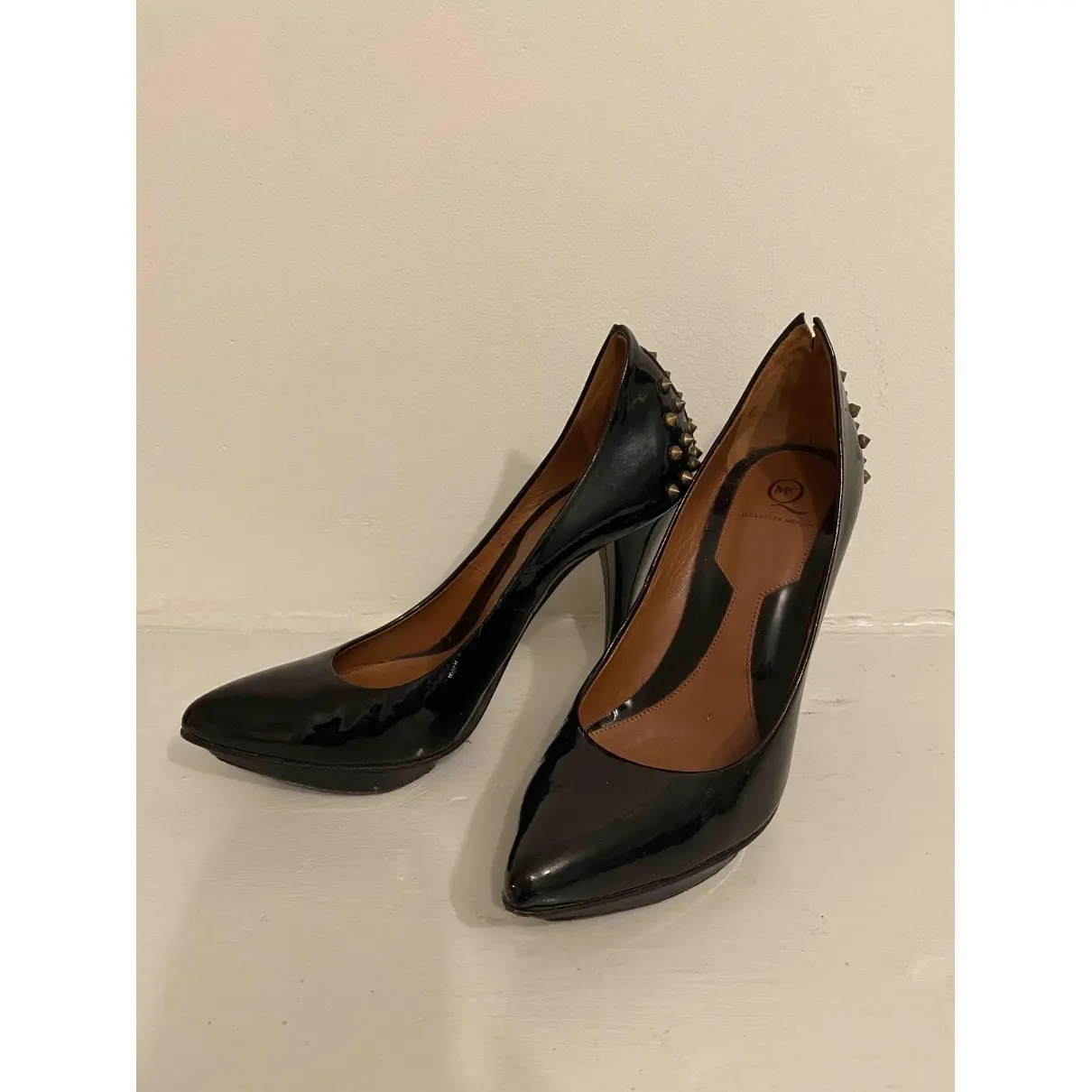 Patent leather heels Mcq