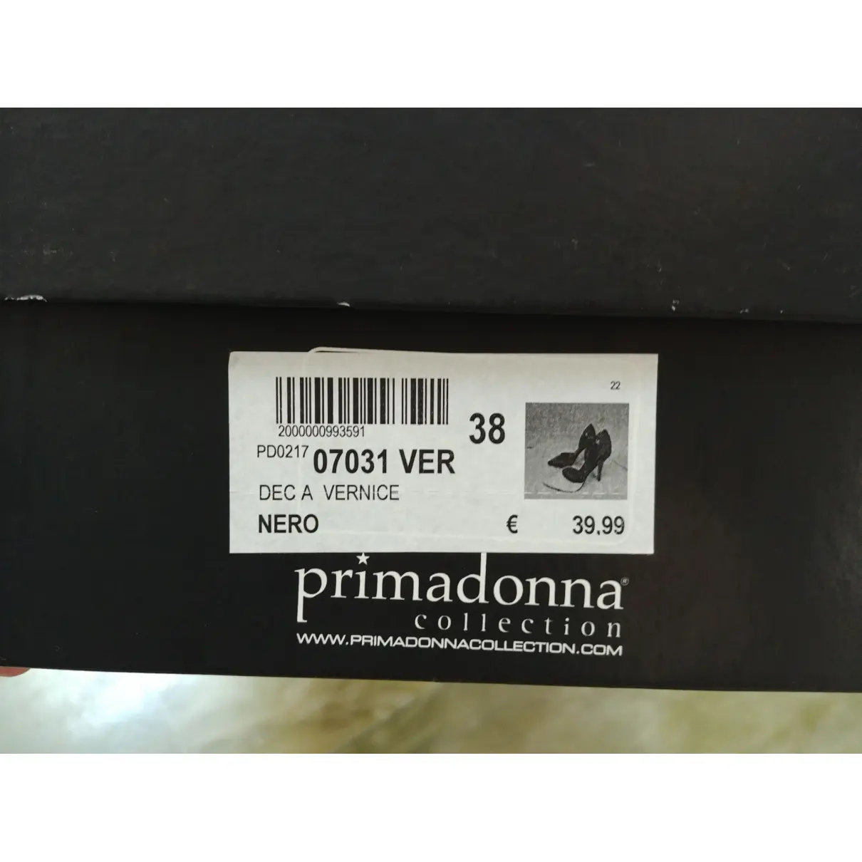 Patent leather heels Prima donna