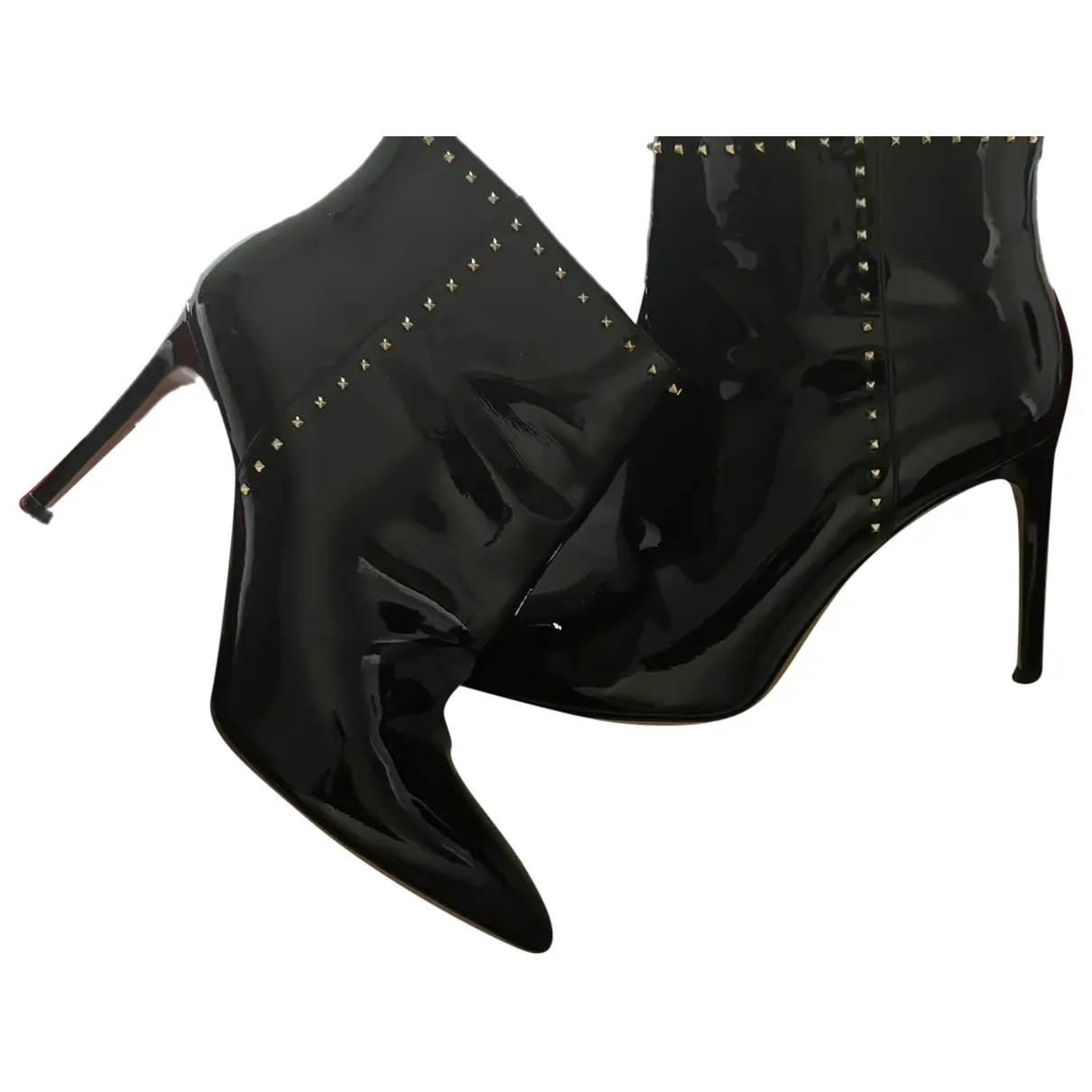 Rockstud patent leather boots
