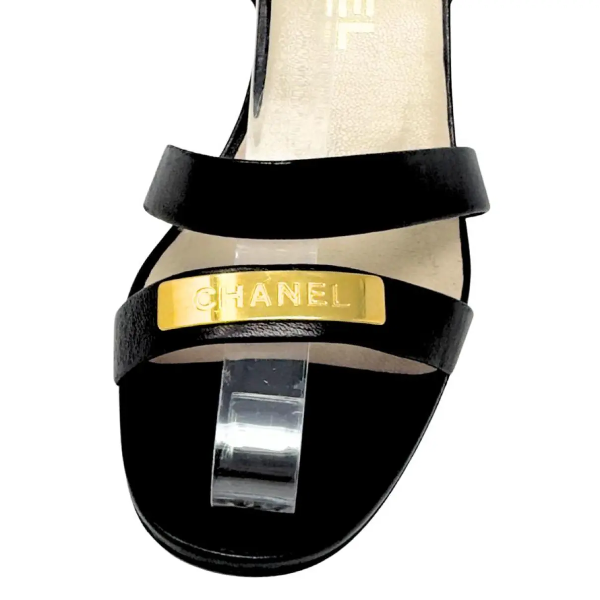 Buy Chanel Slingback patent leather sandal online - Vintage