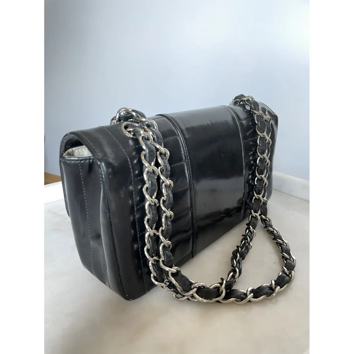 Buy Chanel Timeless/Classique Valentine patent leather crossbody bag online - Vintage