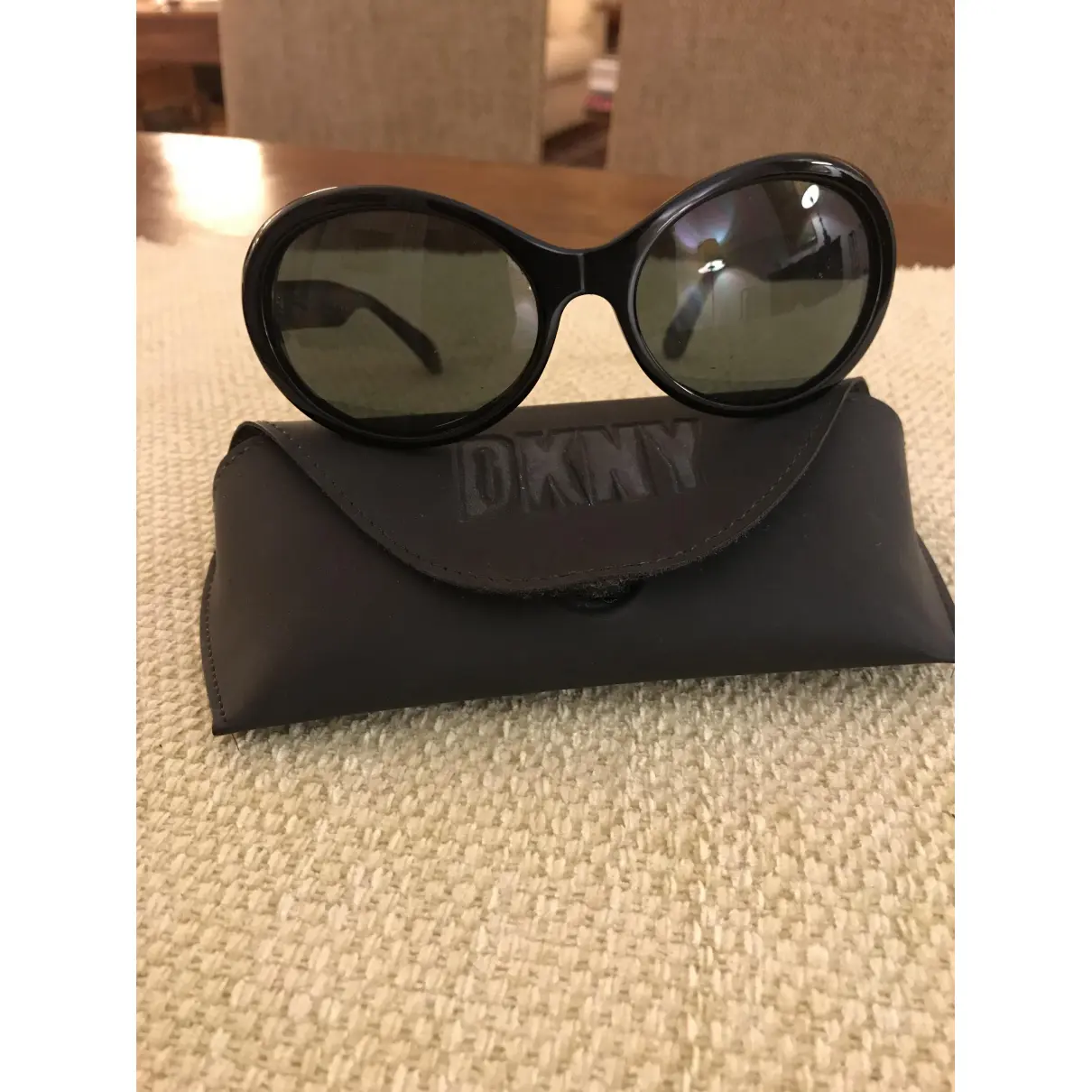 Oversized sunglasses Dkny - Vintage