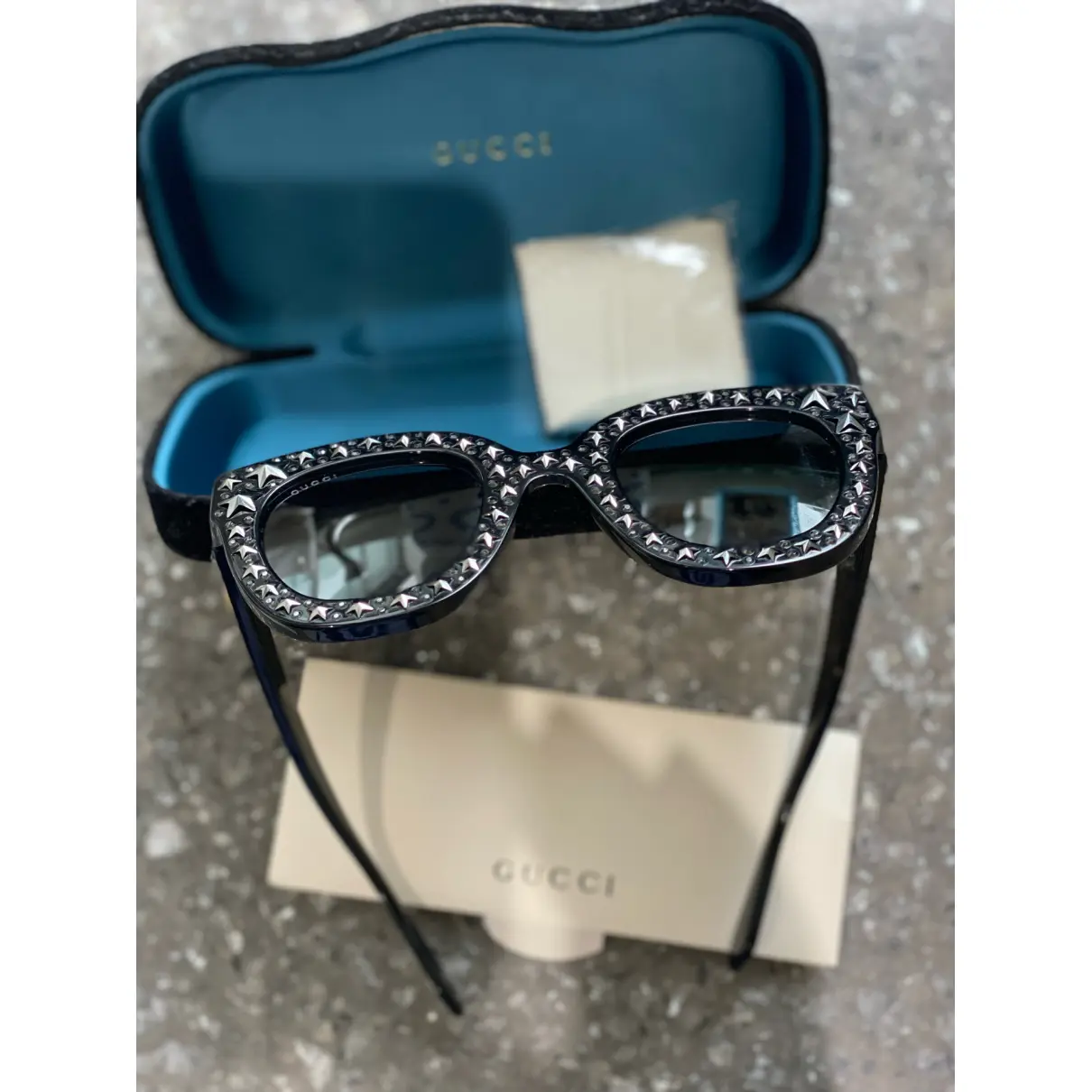 Buy Gucci Oversized sunglasses online