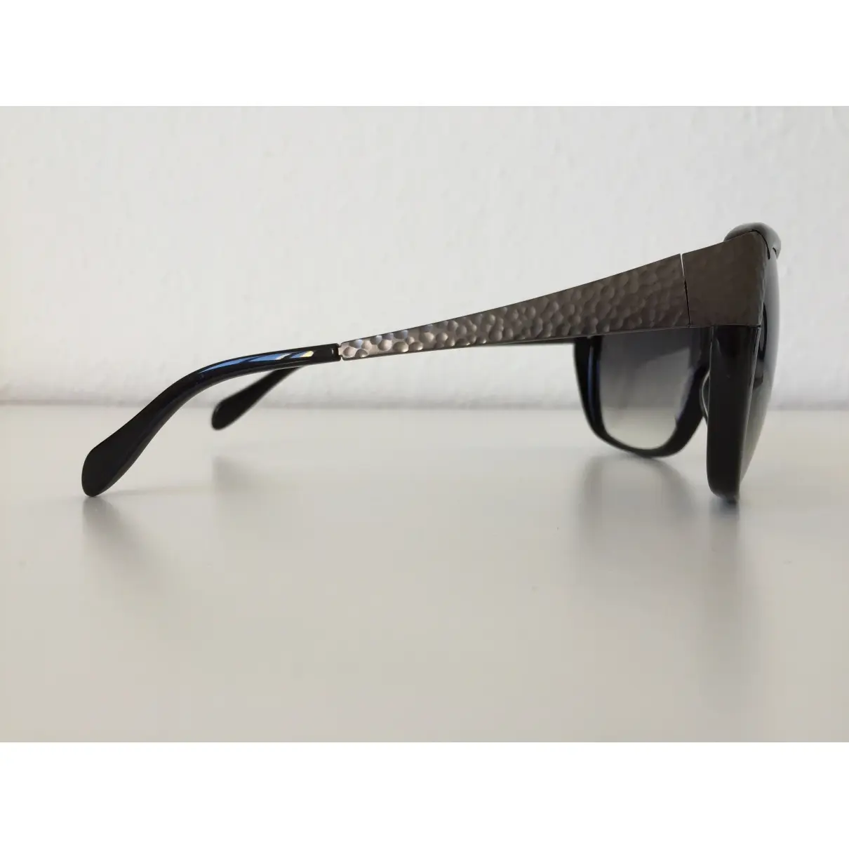 Buy Oliver Peoples Oversized sunglasses online