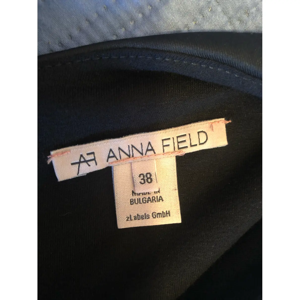 Mid-length dress Anna field