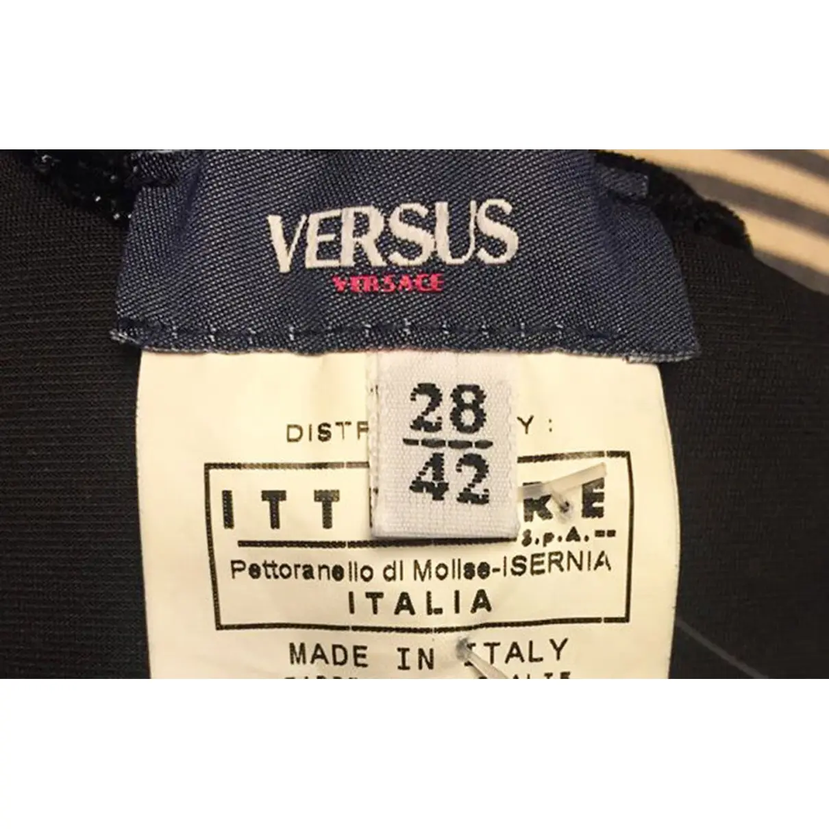 Buy Versus Vest online - Vintage
