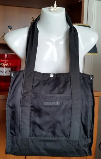 Tote Woolrich