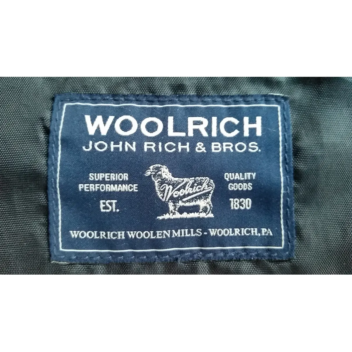 Tote Woolrich