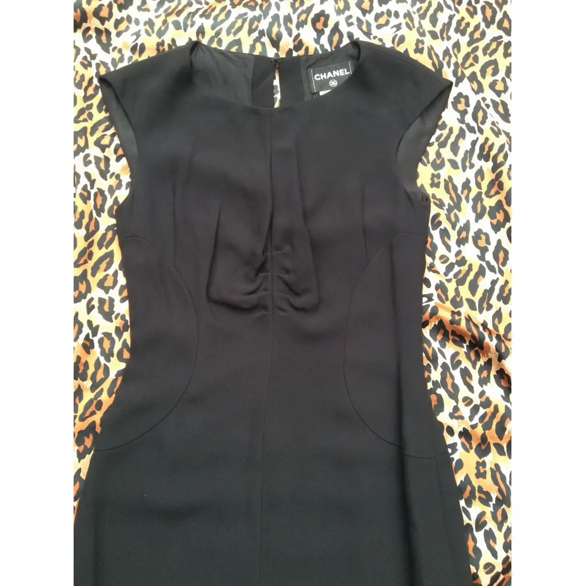 Chanel Silk mid-length dress for sale - Vintage