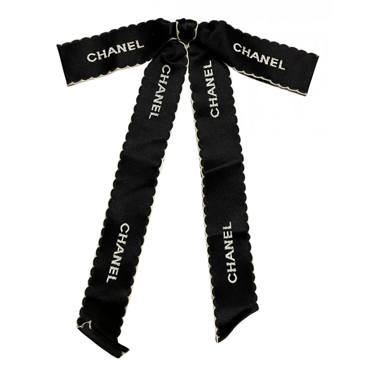 Silk pin & brooche Chanel