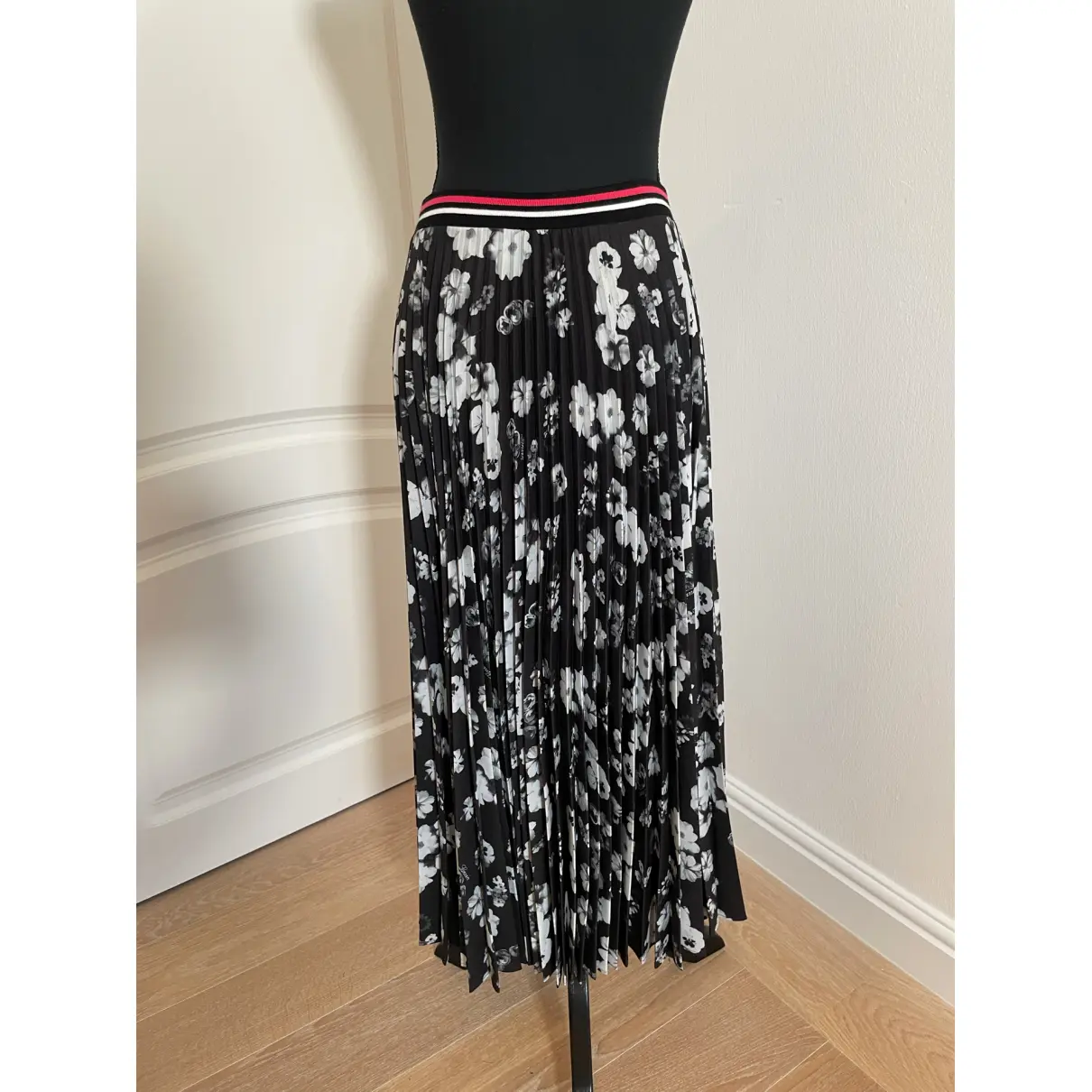 Buy Lanvin Silk mid-length skirt online