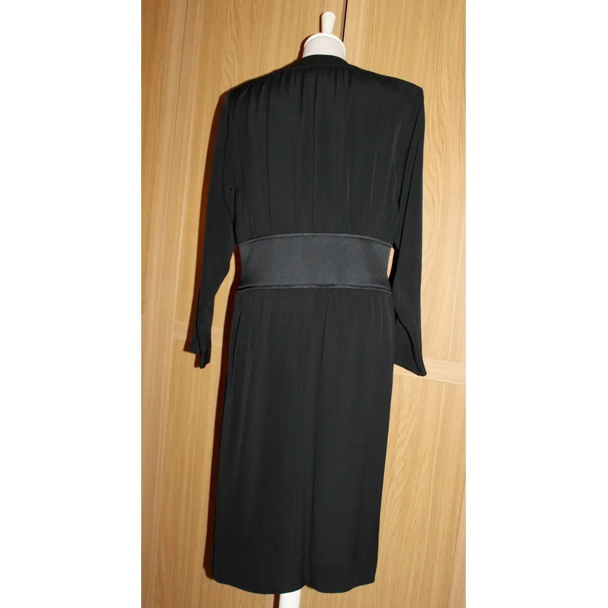 Buy Yves Saint Laurent Silk mid-length dress online - Vintage