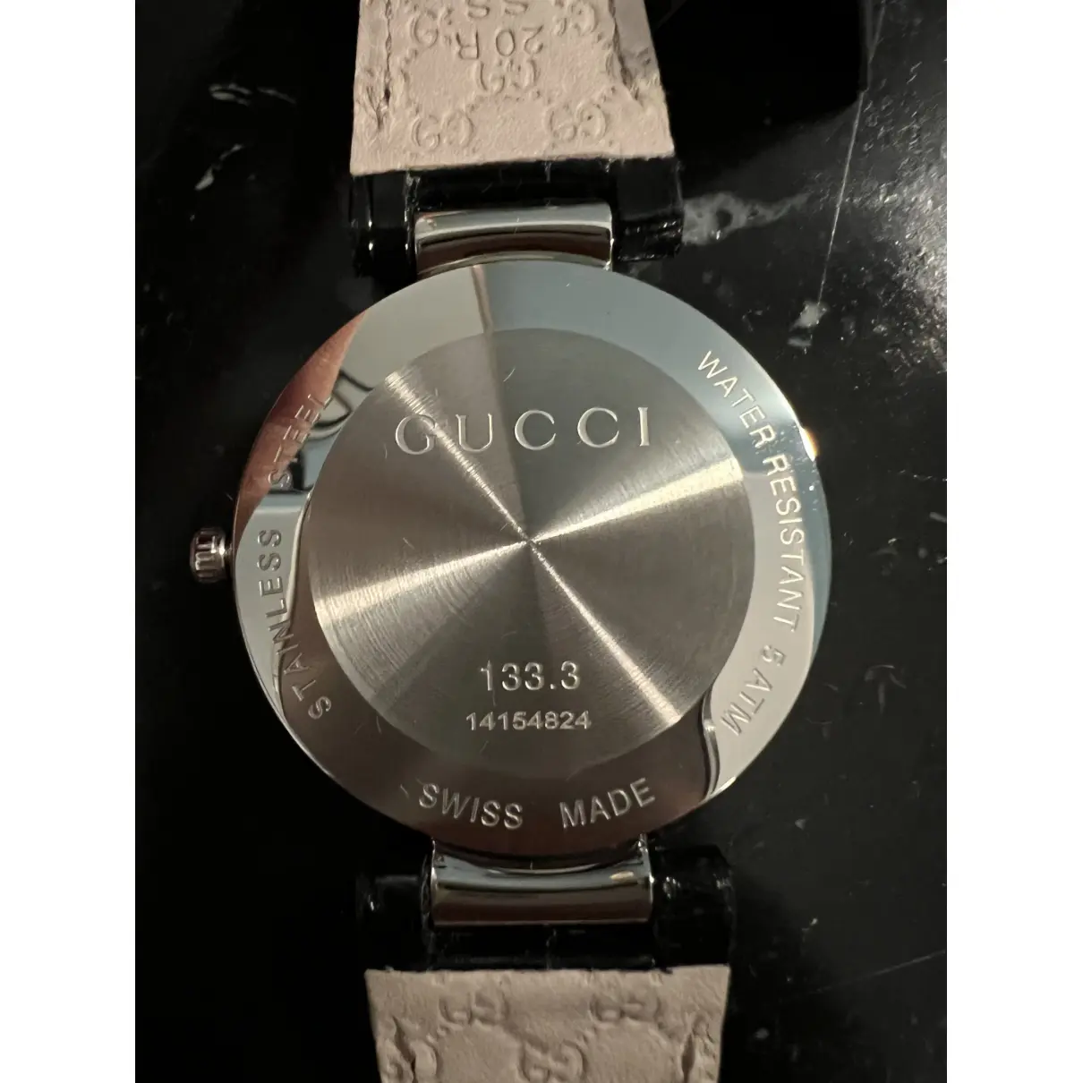 Interlocking watch Gucci