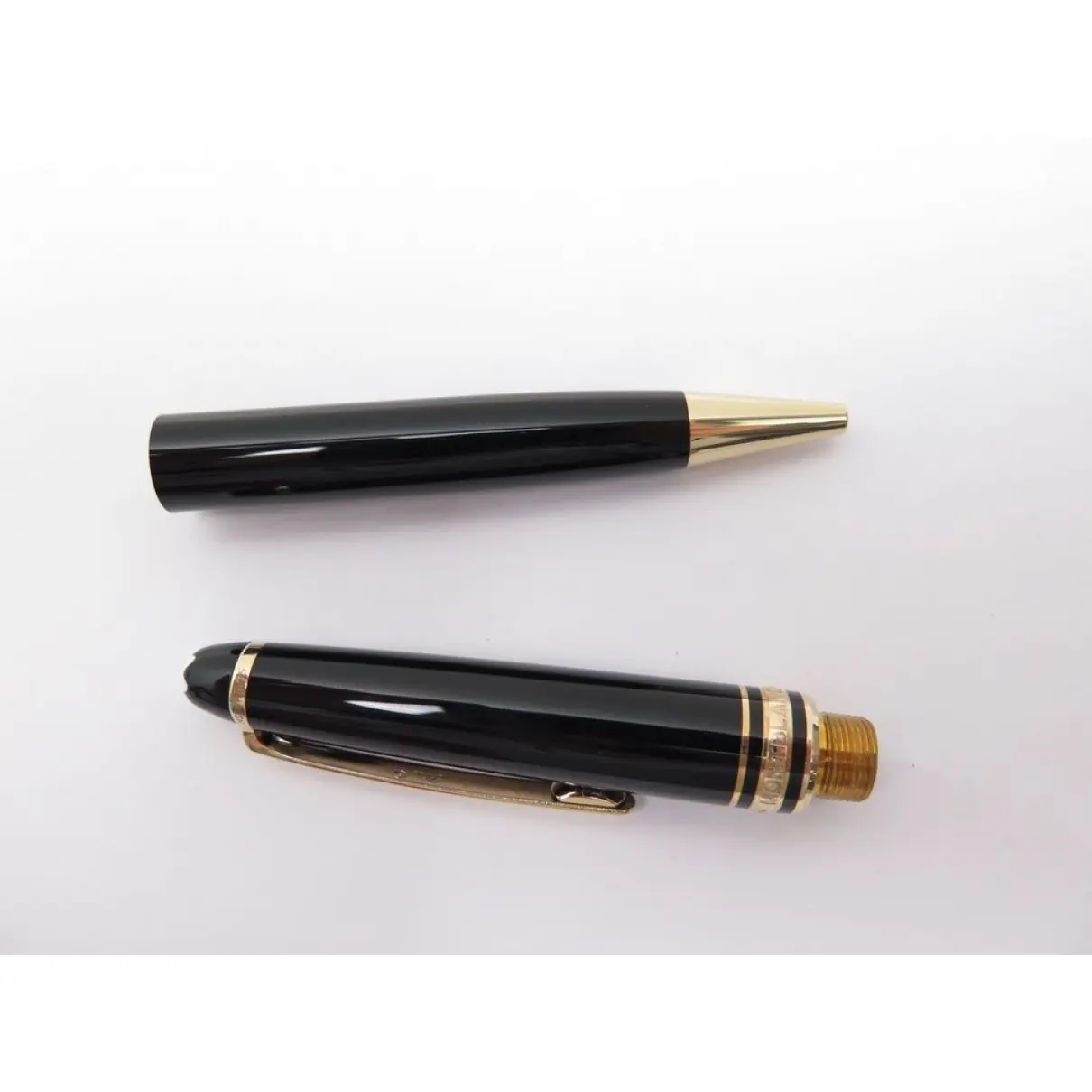 Montblanc Meisterstück pen for sale