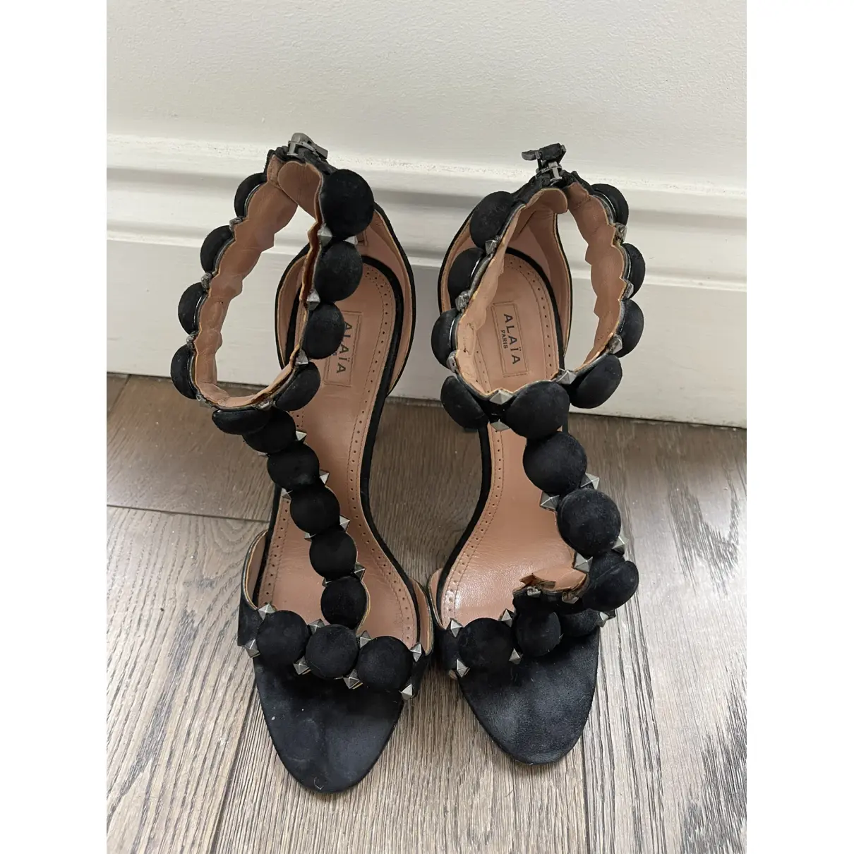 Buy Alaïa Sandals online