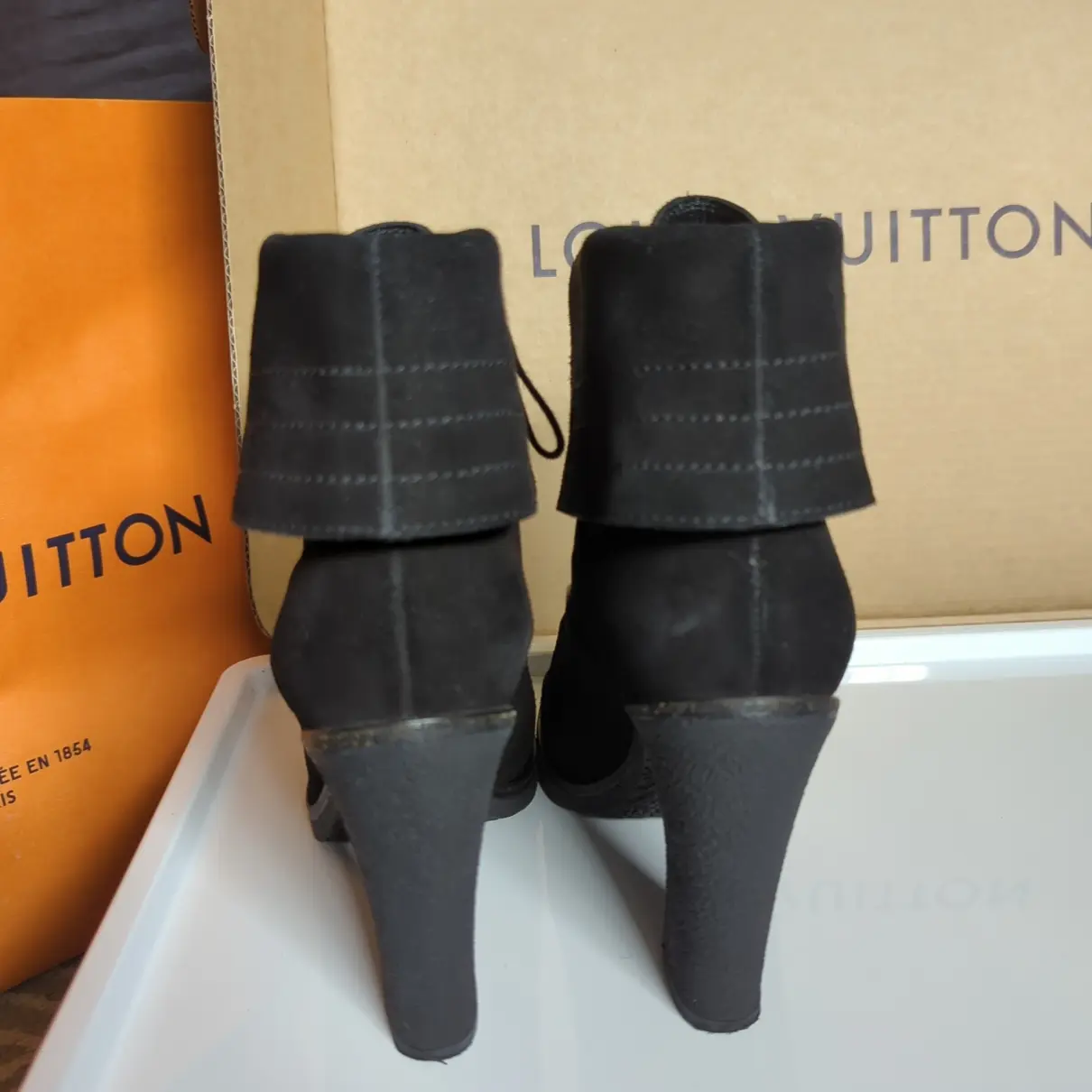 Ankle boots Louis Vuitton