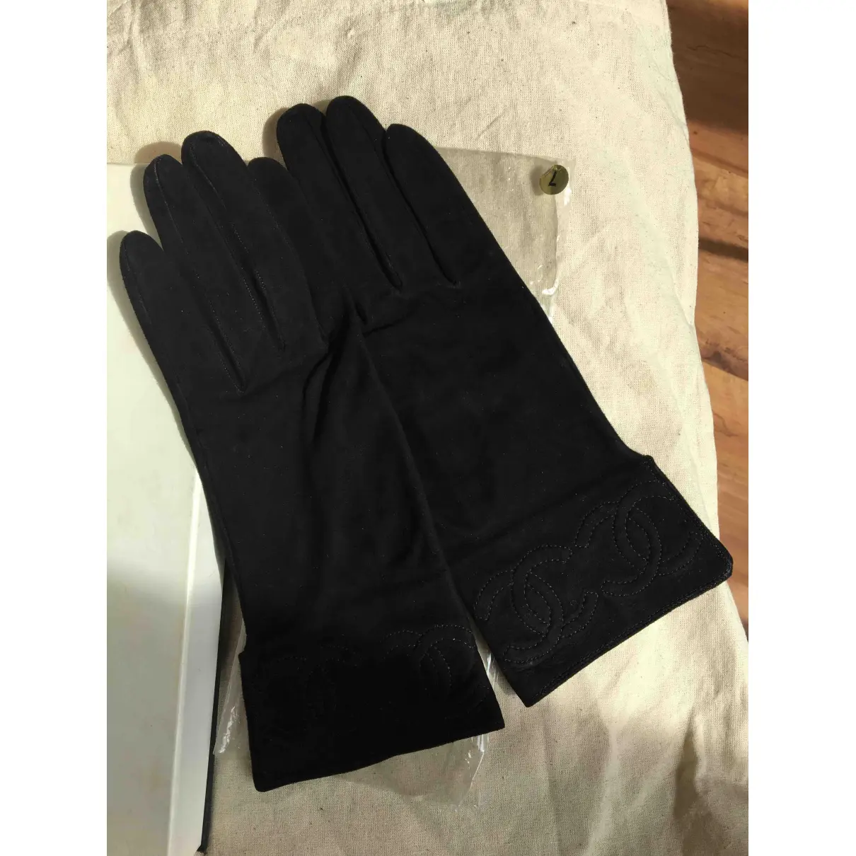 Buy Chanel Velvet gloves online - Vintage