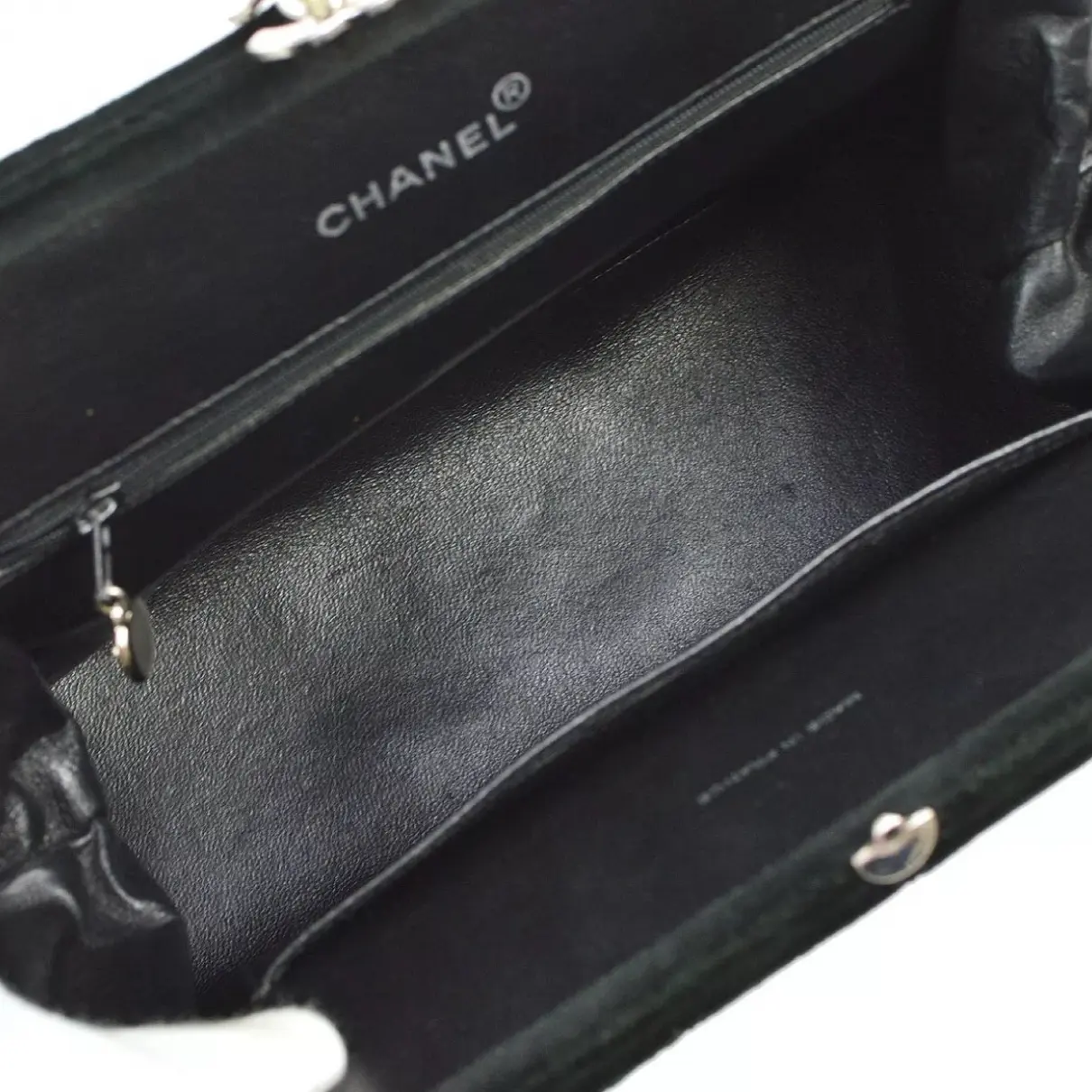 Buy Chanel Petite Shopping Tote velvet tote online - Vintage