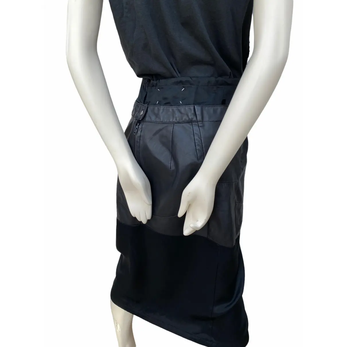 Buy Maison Martin Margiela Mid-length skirt online - Vintage