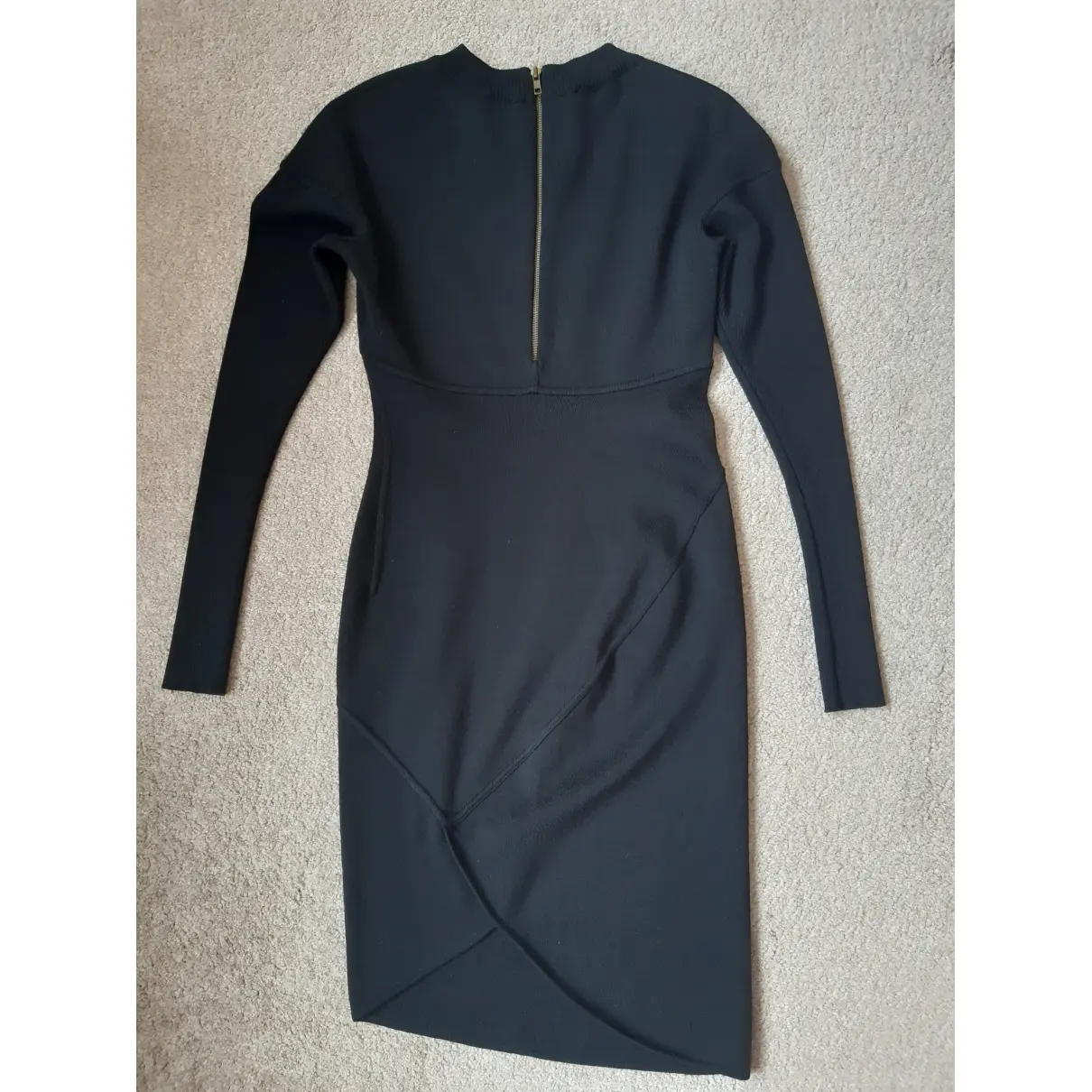 Buy Alaïa Wool mid-length dress online - Vintage