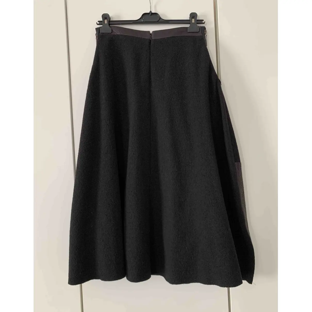 Buy Avelon Wool mid-length skirt online