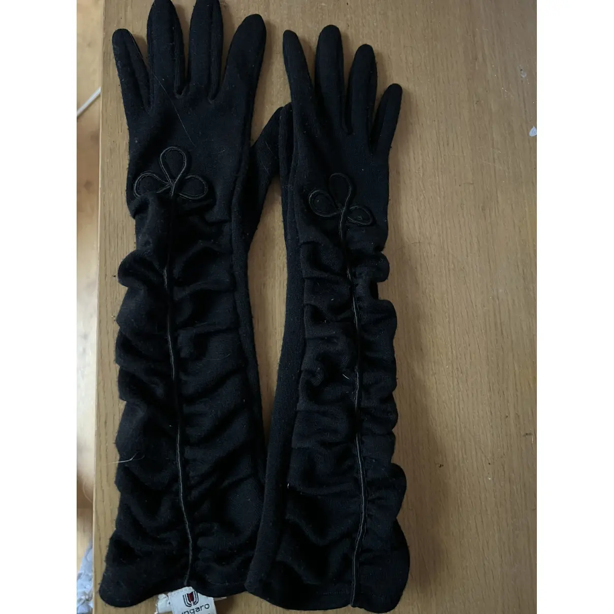 Buy Emanuel Ungaro Wool long gloves online - Vintage
