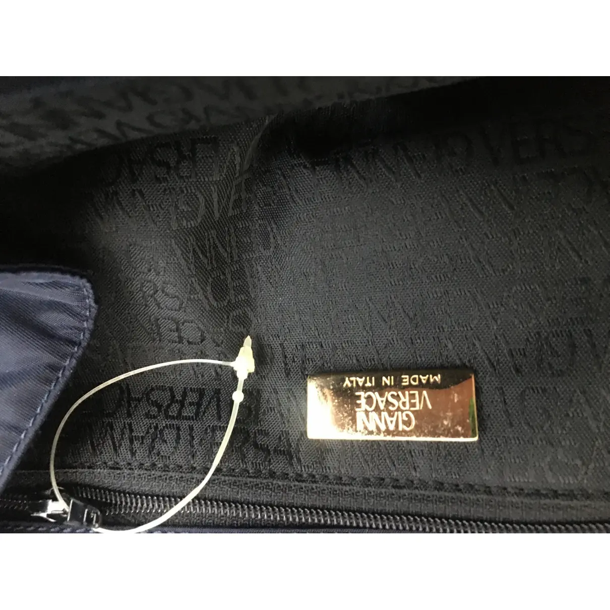 Luxury Gianni Versace Handbags Women - Vintage