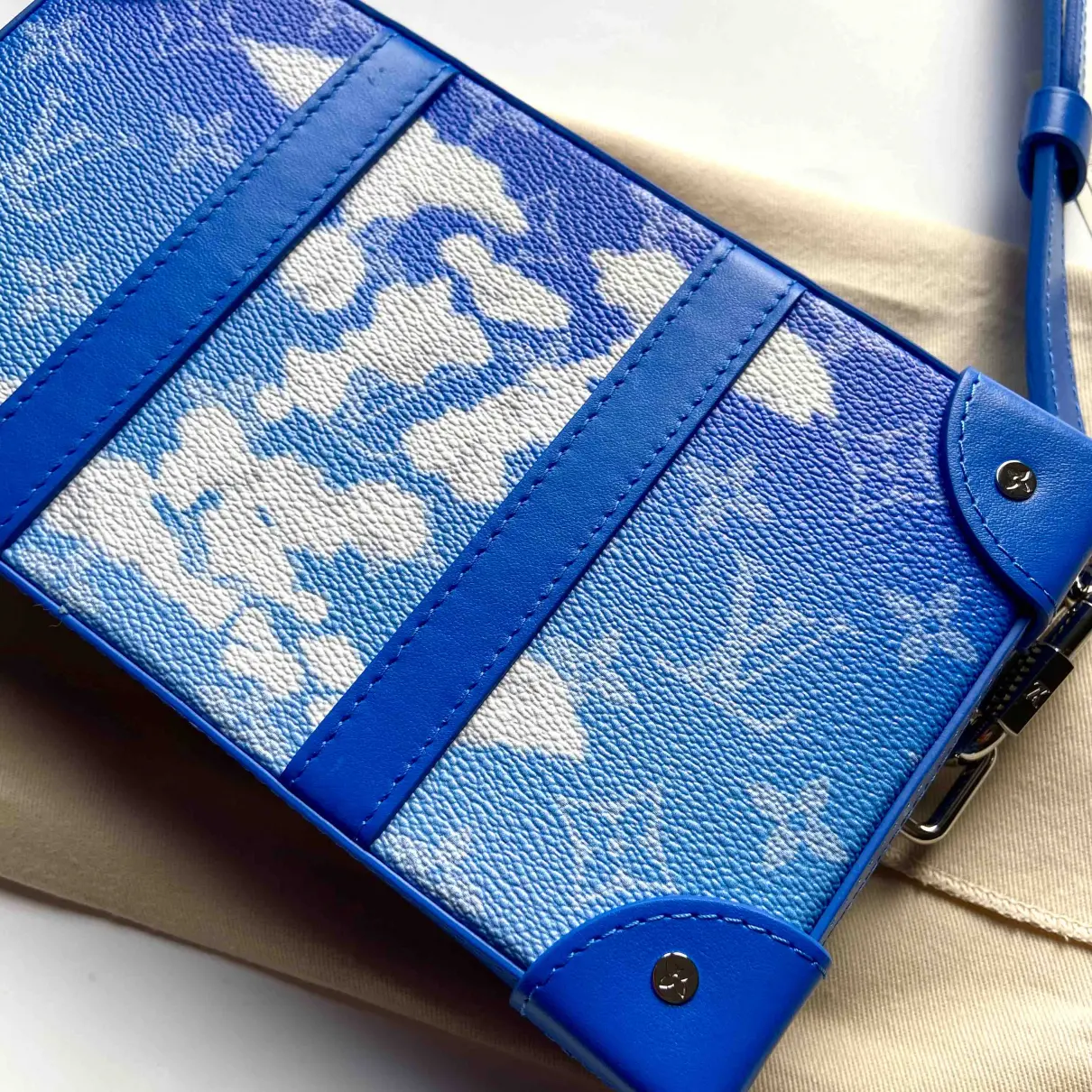 Buy Louis Vuitton Malle Trunk cloth bag online