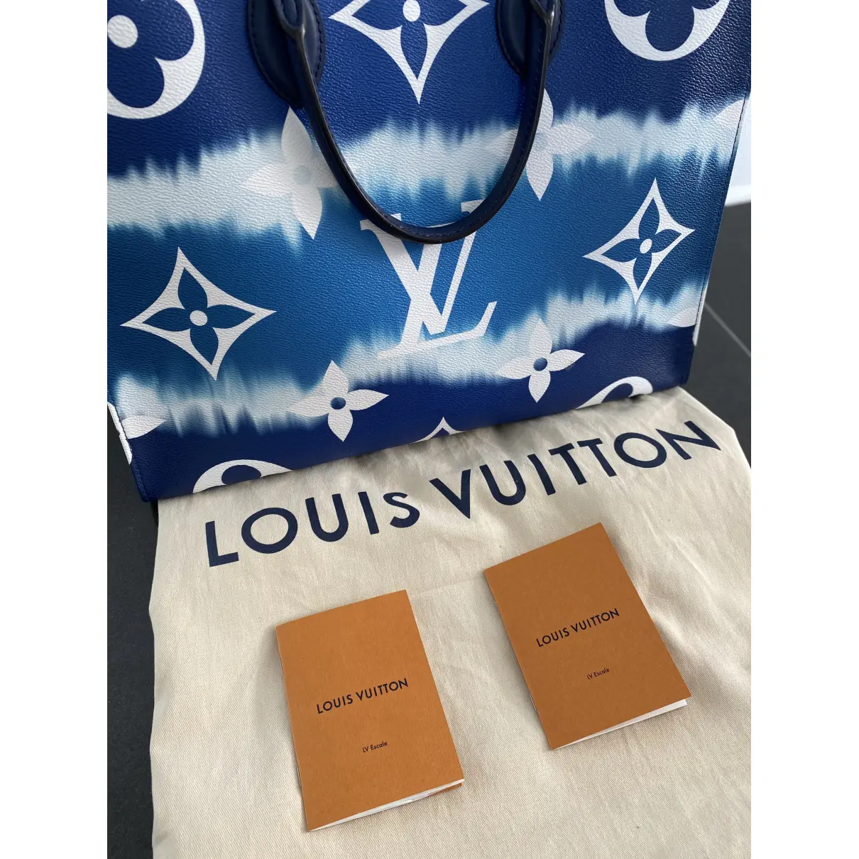 Onthego cloth tote Louis Vuitton