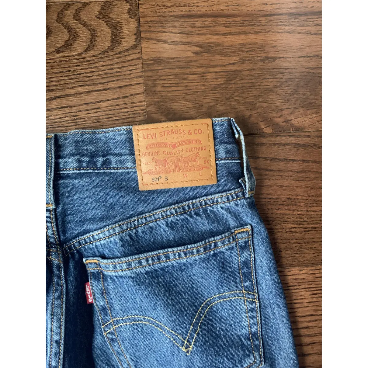 Buy Levi's 501 straight jeans online