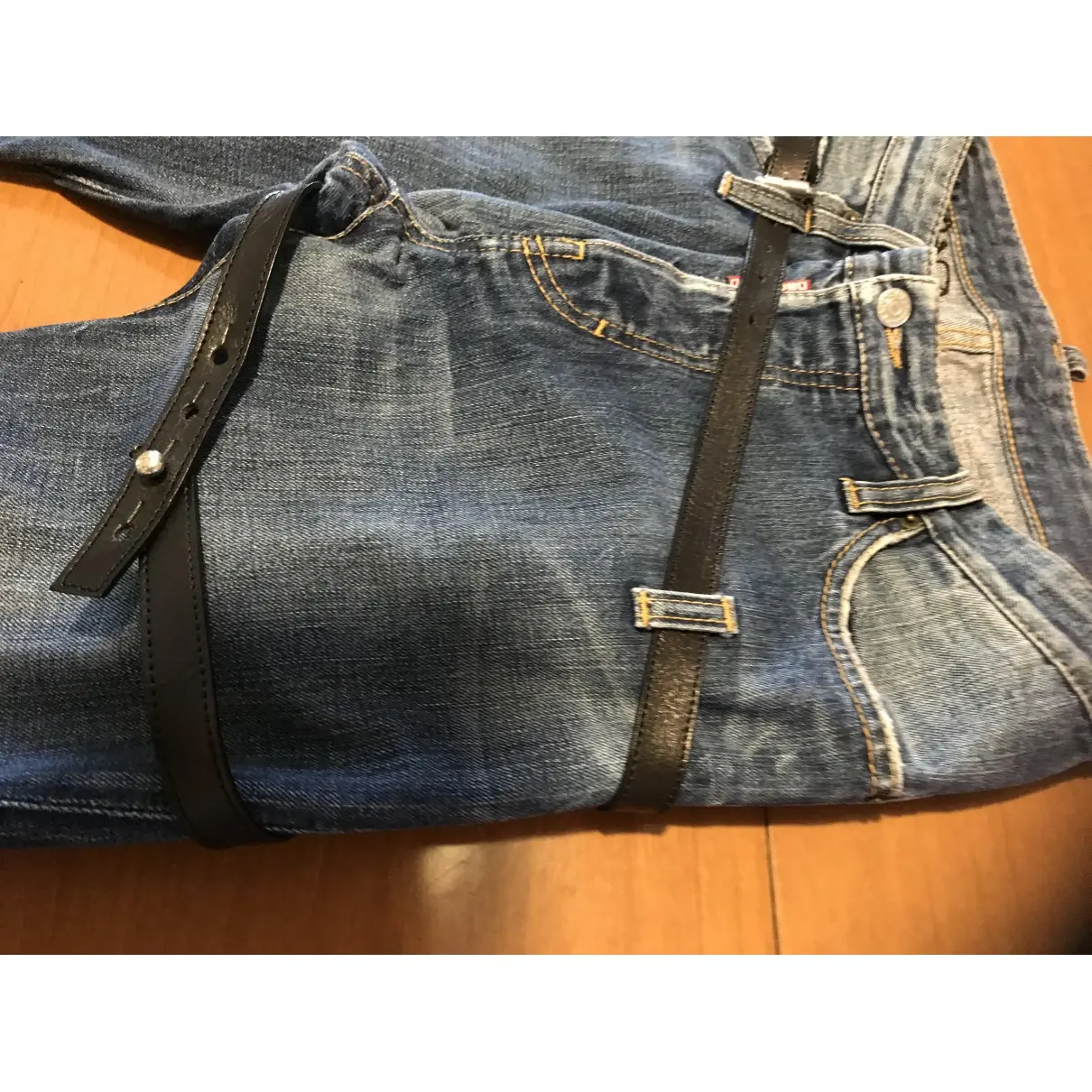 Buy Dsquared2 Jeans online